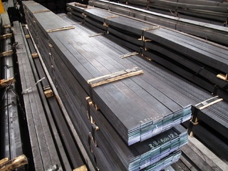Полоса алюминиевая 10х80х6000 мм АД0 3 - в «Монолит-Металлопрокат».
