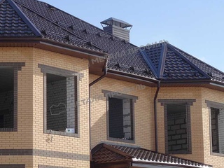 Металлочерепица Металл-Профиль Трамонтана-M 0,5 VikingMP® E RR 32 Темно-коричневый 6 - в «Монолит-Металлопрокат».